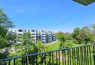 Provisionsfrei: Dachgeschoßwohnung mit 2 Zimmern, Grünblick und Ruhelage