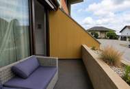Wohnen auf zwei Ebenen – voll möbliert, mit Balkon und Garagenplatz