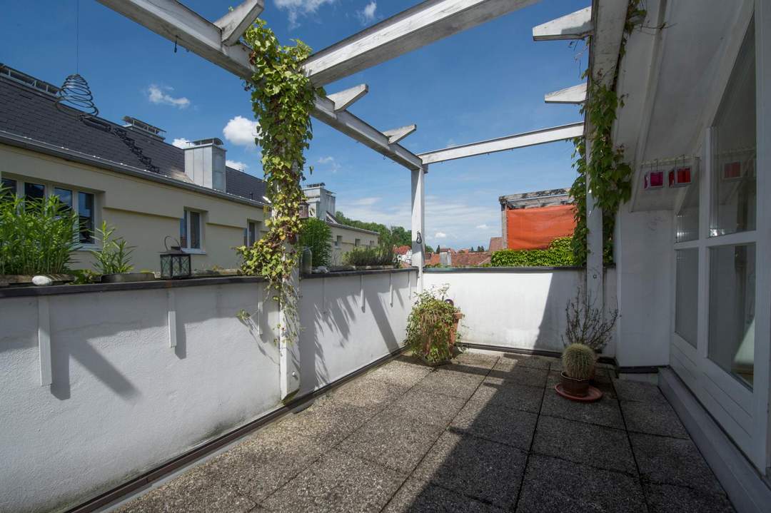 MAISONETTE-WOHNUNG MIT DACHTERRASSE – 116 m² WOHNFLÄCHE – SOFORT VERFÜGBAR! Exklusives Wohnen über zwei Etagen mit Dachterrasse im Zentrum von Steyr!