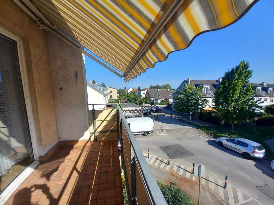 ZENTRALE 2-ZIMMERWOHNUNG IN OBERLAA