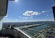 ERSTBEZUG: Doorman, exklusiver Members Club (Gym, Sauna, Pool, Bar), Lounge - Top Ausblick