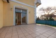 Traumhafte Altbauvilla mit Einliegerwohnung und großem Garten in Badennähe