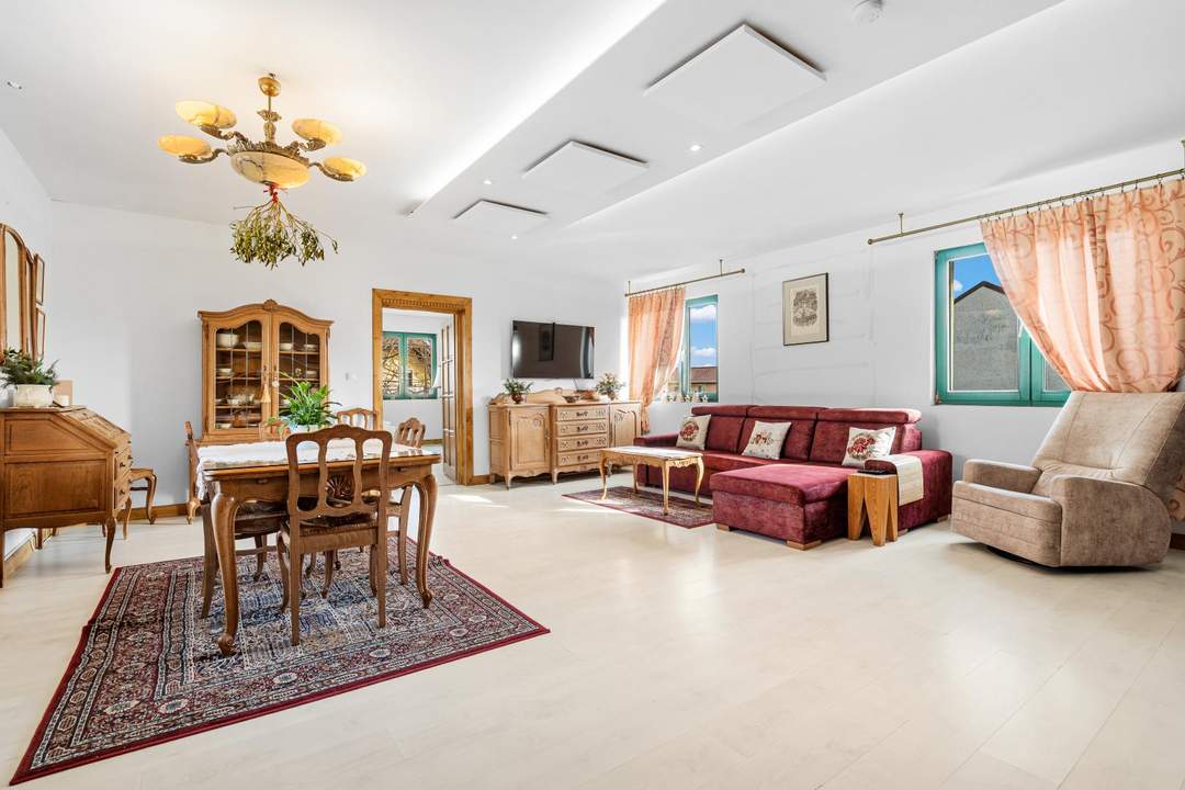 Mehrfamilienhaus mit 3 Wohnungen Nahe Zentrum von Kittsee - für Eigennutzung oder Vermietung - Ihr Investitionstraum auf 400m2!