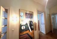 ALTBAUAPARTMENT MIT SCHÖNEN STILELEMENTEN