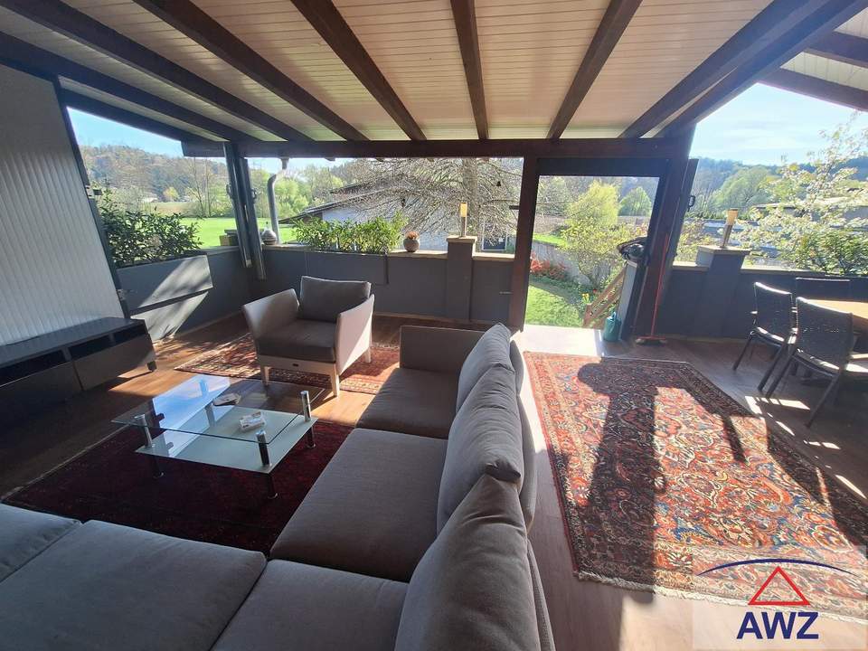 GroÃzÃŒgiges Haus mit Garten &amp; ca. 90 mÂ² Traumterrasse!