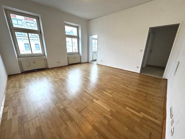 Einziehen oder vermieten: Sanierte 2-Zimmer-Wohnung