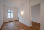 Sanierter Altbau mit modernem Neubau