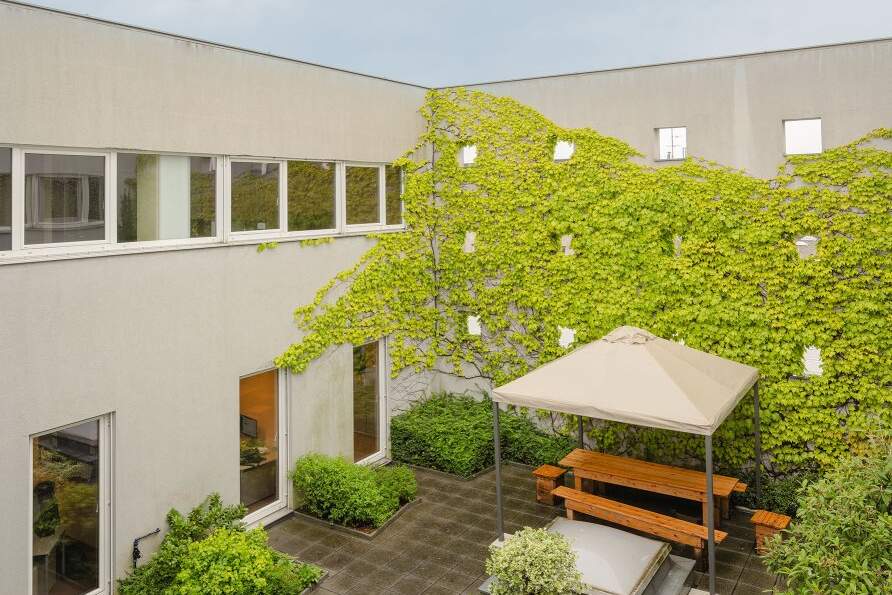 + + + ATTRAKTIVES BÜROHAUS + + + ab ca. 200 m² + + + NÄHE LIEBLGASSE + + +, Gewerbeobjekt-miete, 2.525,00,€, 1220 Wien 22., Donaustadt