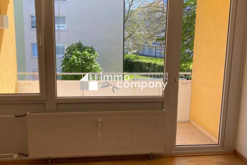 moderne-wohnung-mit-balkon