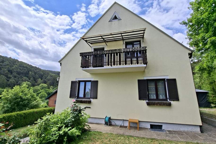 6-Zimmer-Haus in Wöllersdorf mit Balkon, Garage und Garten, Haus-miete, 1.300,00,€, 2752 Wiener Neustadt(Land)