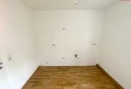 Ein Zuhause zum Verlieben: 4-Zimmer-Wohnung mit sonnigem Grünblick, lichtdurchfluteten Räumen, hochwertig saniertem Badezimmer, großzügiger Küche & viel Platz für Familien!