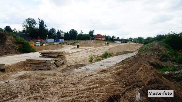 +++ Großzügiges Baugrundstück mit Potenzial +++