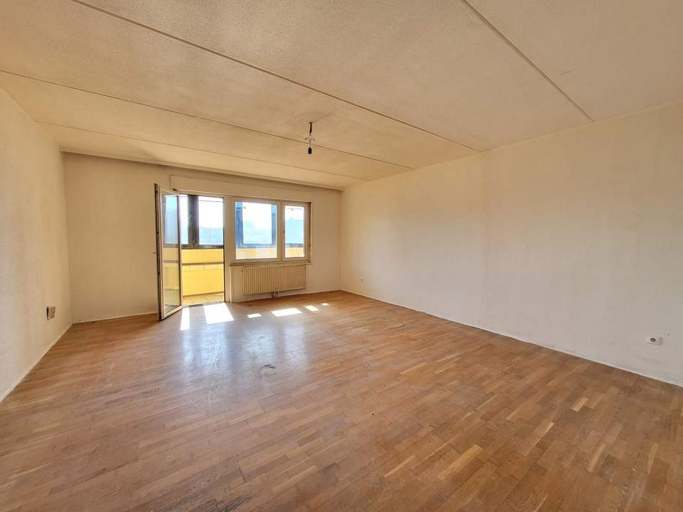 HELLE 2-ZIMMERWOHNUNG MIT GROSSER LOGGIA