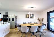Ihr neues Zuhause: moderne Doppelhaushälfte auf großem Grundstück