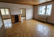3-Zimmer Genossenschaftswohnung zur Selbstrenovierung im letzten Stock - ganz oben