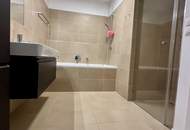 SONNENUNTERGANG UND URLAUBSGEFÜHL MITTEN IN DER STADT