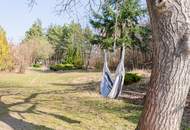 Landhaus in erhöhter Aussichtslage mit weitläufigem Grundstück im schönen Strassertal