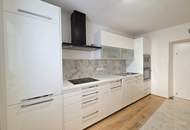 Klein - Fein - Mein - Tolles Klein- Wohnhaus mit angepasstem Grundstück samt Gartenhütte, Parkplatz und Abstellfläche