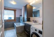 Eigenheim mit Vermietungsertrag - Leben und Verdienen unter einem Dach mit Pool