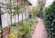 Nahe Stadtgrenze Baden - Doppelhaushälfte mit Renovierungsbedarf