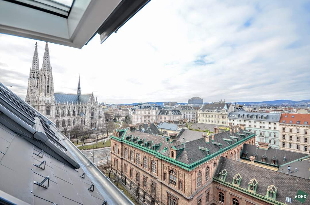 4-room apartment with spacious terrace near city center