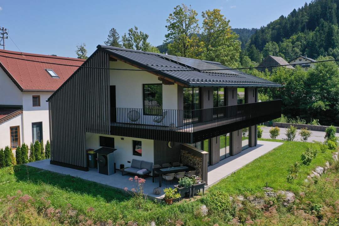 Exklusives Haus direkt vor der Piste - energieeffizientes Haus mit PV-Anlage und Ferienvermietung im Salzburger Land (Provisionsfrei)