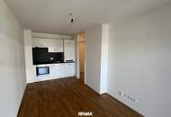 Schöne 2-Zimmer-Wohnung mit großer Loggia in den ruhigen Innenhof