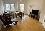 attraktive Eigentumswohnung im 2. Stock mit Lift, Loggia mit wunderschönem Fernblick und Tiefgaragenplatz