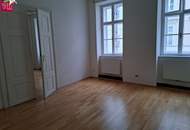 Miete mit Kaufoption: Rarität im Biedermeierhaus: Wohnen in einem wunderbar renovierten und denkmalgeschützten Kleinod