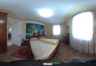 Neuwertiges 5-Zi. Einfamilienhaus mit Pool, 2 Terrassen & 2 Garagen in Deutsch-Haslau!