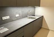 Großzügige, neu renovierte Büro-Wohnung in repräsentativem Stilaltbau Nähe Staatsoper!