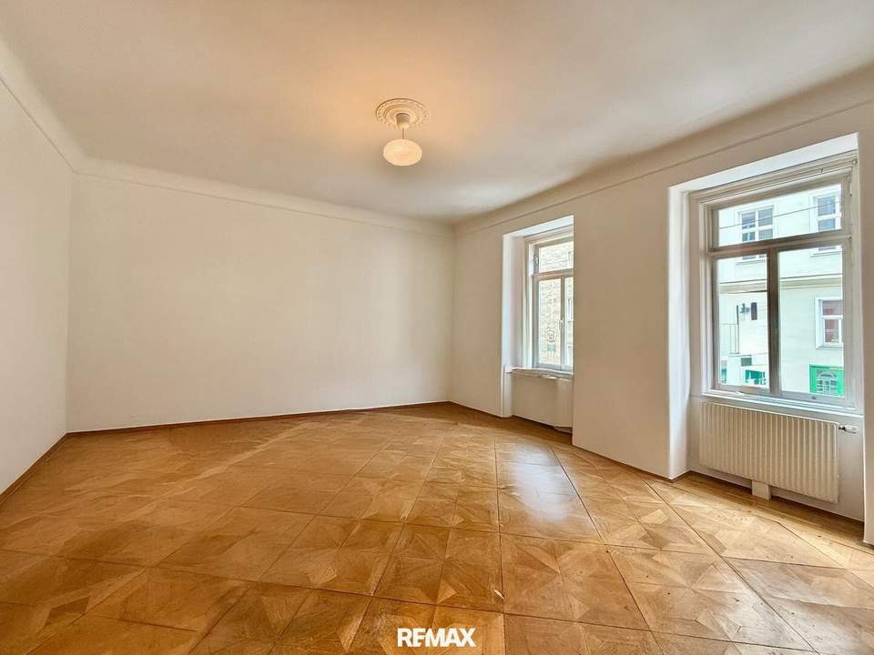 Helle große Räume, hohe Decken! Ihr neues Zuhause mit historischem Charme!