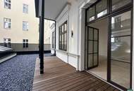 Erstbezug nach Sanierung – Repräsentatives Altbau-Büro nahe Rathaus mit Terrasse