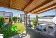 traumhafte Doppelhaushälfte mit Grünblick - PV, Wärmepumpe und Klimaanlage - Videobesichtigung online!