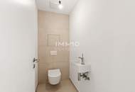 Wohnen, wo andere Urlaub machen: Erstklassige 5-Zimmer-Wohnung am Wasser mit 70m2 Balkon