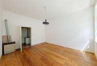 ++NEU++ 1-Zimmer-Altbau mit Potenzial – perfekte Chance für Kreative
