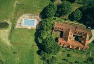 TRAUMHAFT! ECHTES SCHMUCKSTÜCK! Historischer Vierkanthof in der Thermenregion Bad Loipersdorf – Wo Natur, Geschichte und Exklusivität aufeinandertreffen!