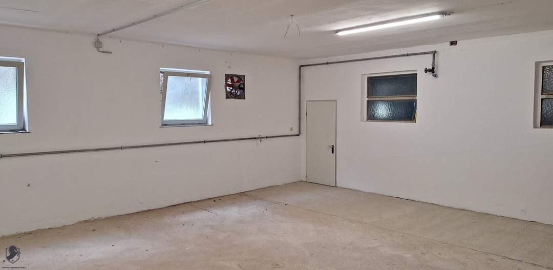 Lagerfläche 94 m² zu vermieten in Wulkaprodersdorf.