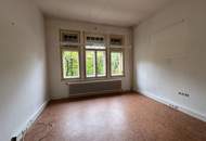 Charmante Villa - mit viel Potenzial und Geschichte auf großem Grund