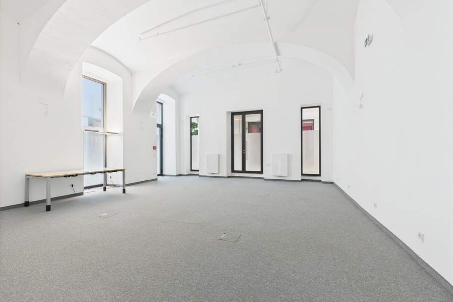 Geschäfts-/Galerie- Bürofläche mit ca. 74 m² in Toplage der Linzer Innenstadt, Gewerbeobjekt-miete, 3.032,09,€, 4020 Linz(Stadt)