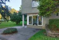 Geschäfts-/Büro-/Ordinationsfläche mit XL-Schaufenstern u. (Portal-)Erweiterungspotential (+ ca. 10 m²) inkl. 14 m² Einzelgarage - 1A Preis-/Leistung, direkt neben dem (Vital-)Zentrum Muldenstraße!