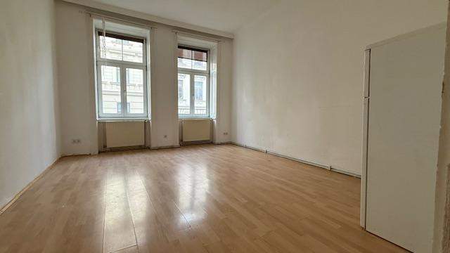 Außergewöhnliche Kombination aus Wohnraum und Atelier-/Lagerebene in hervorragender Lage des 18. Bezirks.