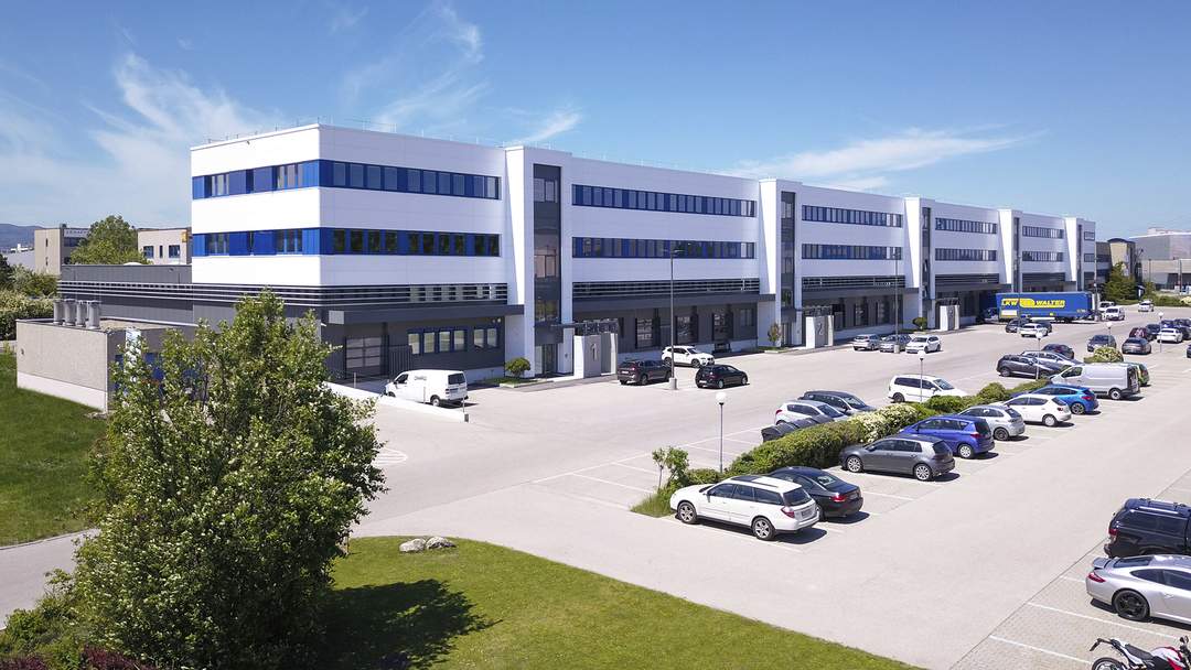 Perfekt ausgestattetes Büro mit 765 m² Fläche in TOP-Lage im Süden Wiens, provisionsfrei - WALTER BUSINESS-PARK