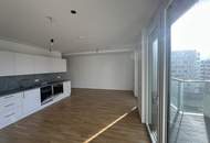 MARINA TOWER - Exklusive 4-Zimmer-Wohnung mit Loggia und sonnigem Balkon