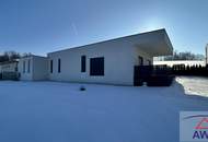 Attraktiver neuwertiger Bungalow mit reichlich Garten!