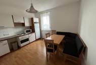 Zentrumsnahe Wohnung mit Küche, Loggia und tollem Ausblick!