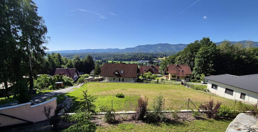 Tolles Baugrundstück auf einem sehr ruhig gelegenen Südhang - Aussichtslage mit viel Sonnenschein!