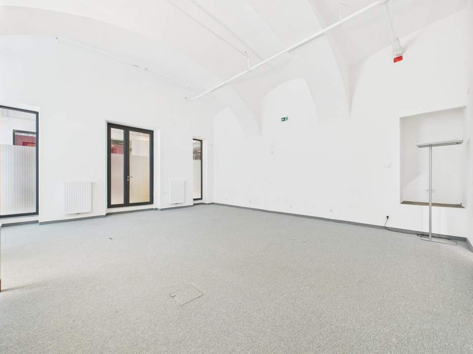Geschäfts-/Galerie- Bürofläche mit ca. 74 m² in Toplage der Linzer Innenstadt