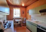 RENOVIERUNGSBEDÜRTIGES EIN-ZWEIFAMILIENHAUS IN ZENTRALER LAGE