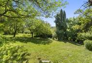 Landhaus mit Geschichte & großem Grundstück in ruhiger Lage in Grambach - mit Sanierungsbedarf